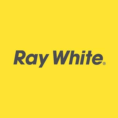 Ray White acreage property tour by Strum Media